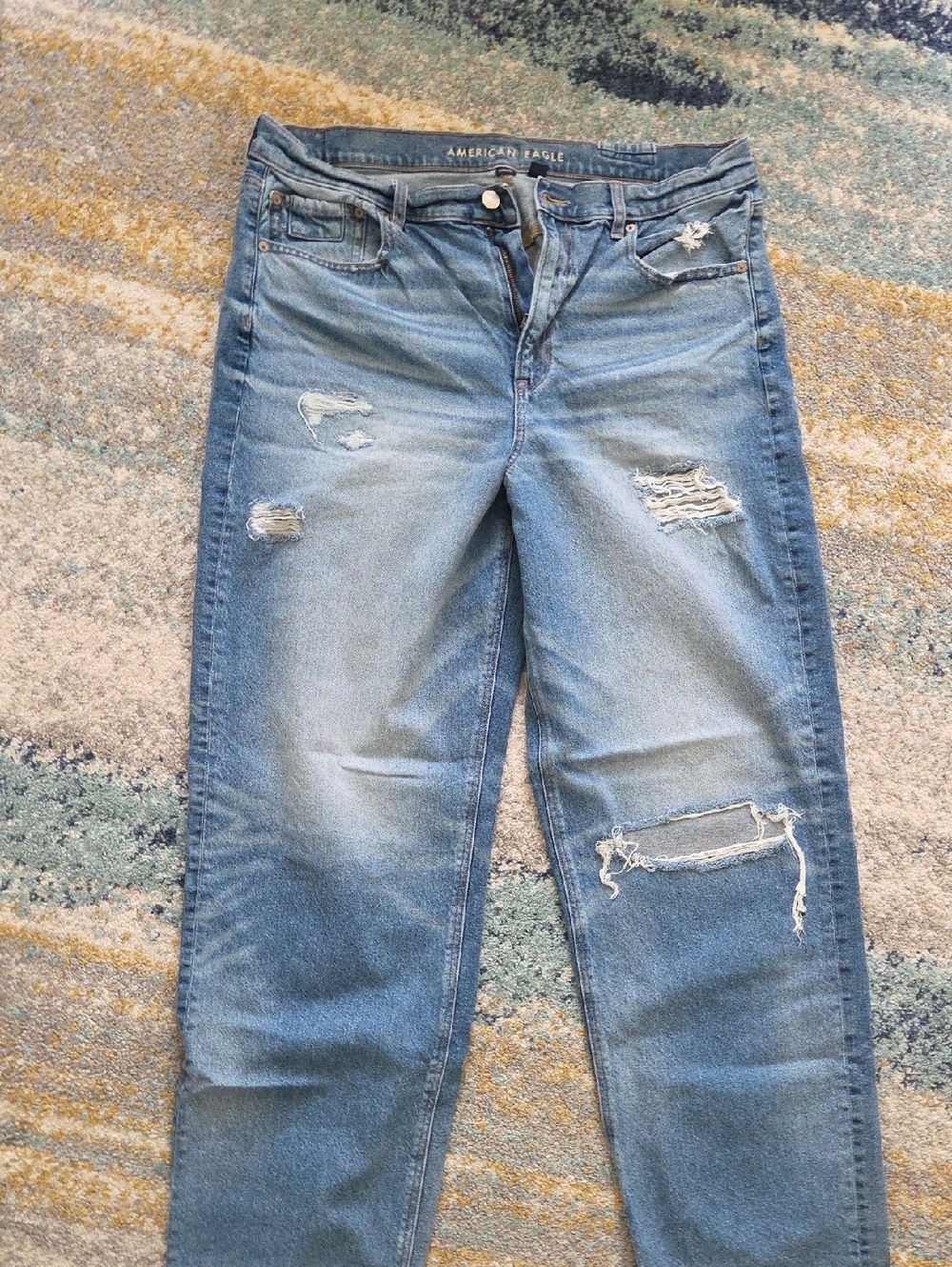 American Eagle Outfitters Light Wash Distressed Denim